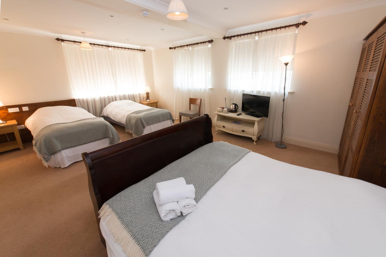 Connemara Lake Hotel Oughterard Eksteriør bilde